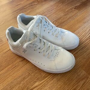 On cloud womens advantage size 9